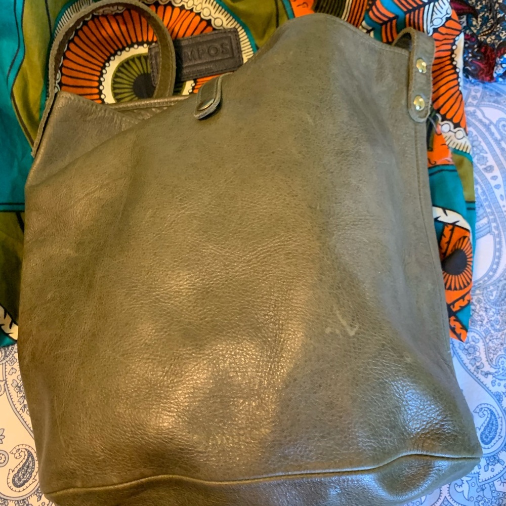 Campos shoulder bag in olive green